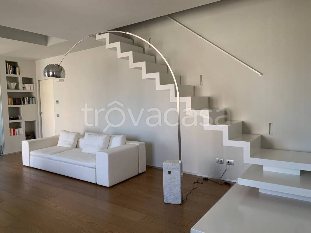 appartamento in vendita ad Alba