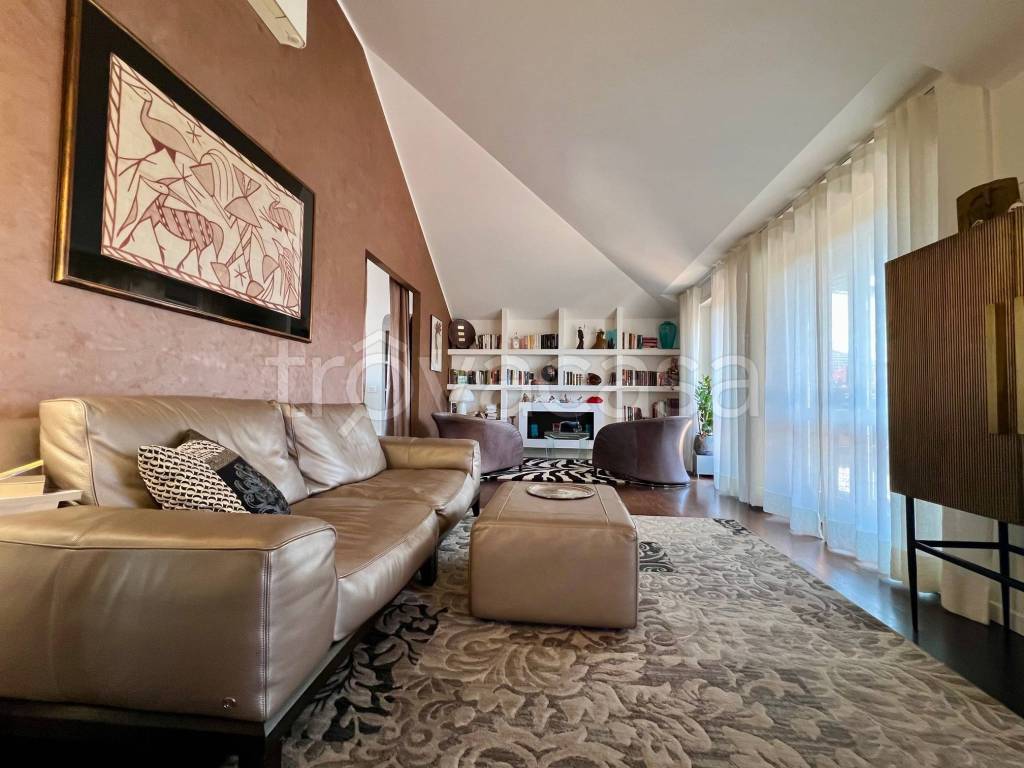 appartamento in vendita ad Alba