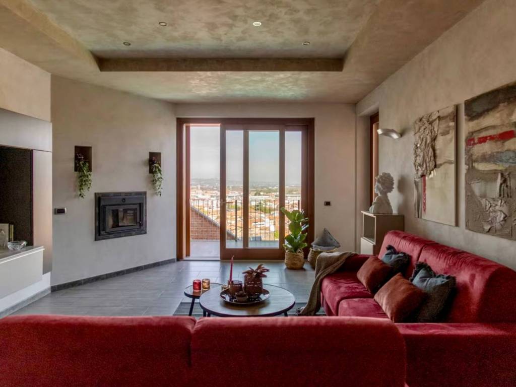 casa indipendente in vendita ad Alba