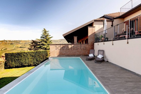 casa indipendente in vendita ad Alba