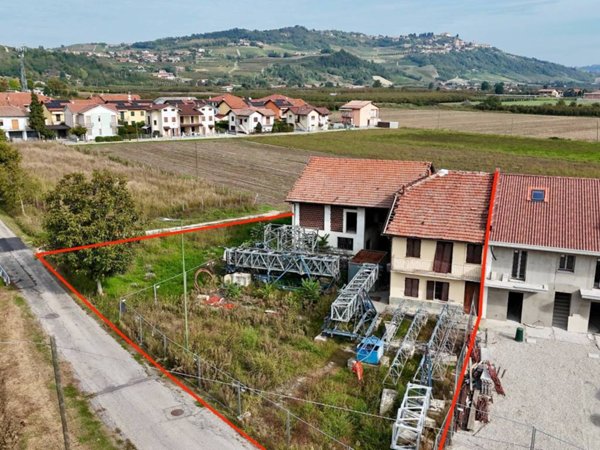 casa indipendente in vendita ad Alba in zona Mussotto