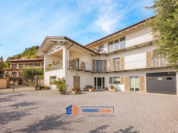 casa indipendente in vendita ad Alba in zona Mussotto