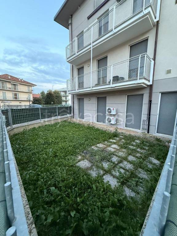 appartamento in vendita ad Alba in zona Mussotto