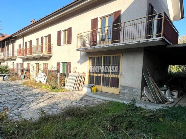 casa indipendente in vendita ad Alba