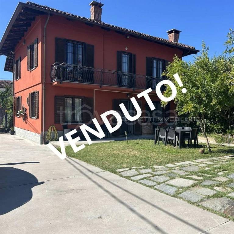 casa indipendente in vendita ad Alba