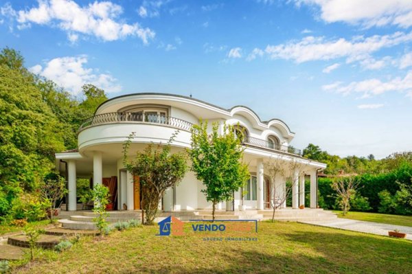 casa indipendente in vendita ad Alba