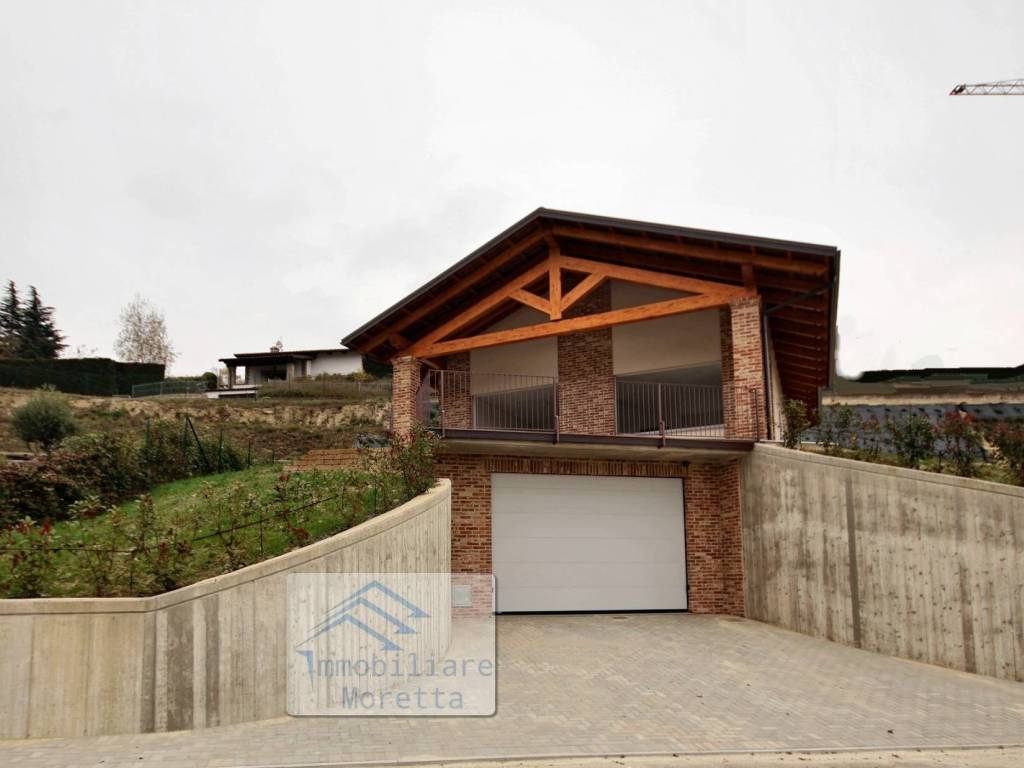 casa indipendente in vendita ad Alba