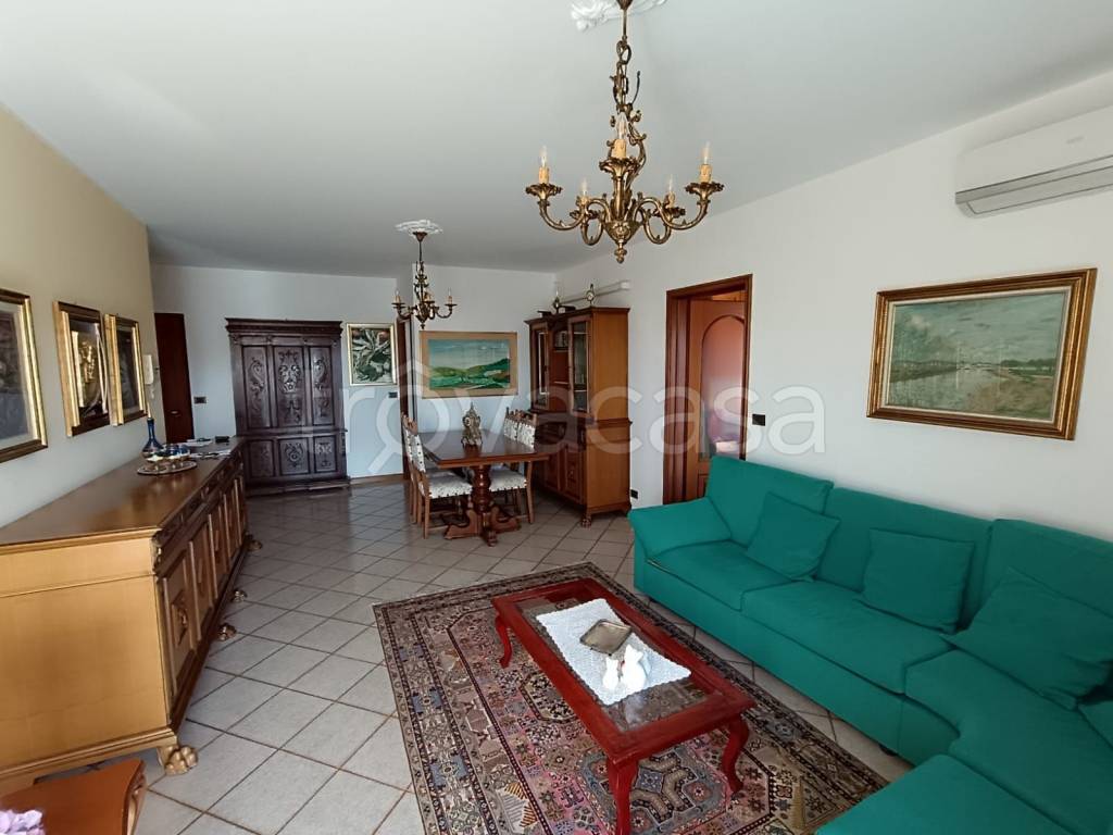 appartamento in vendita ad Alba