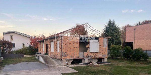 casa indipendente in vendita ad Alba