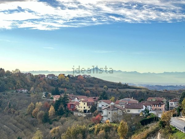 casa indipendente in vendita ad Alba