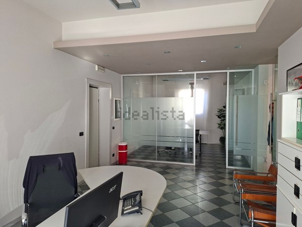 ufficio in vendita ad Alba