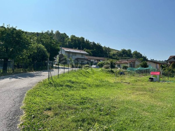 terreno edificabile in vendita ad Alba
