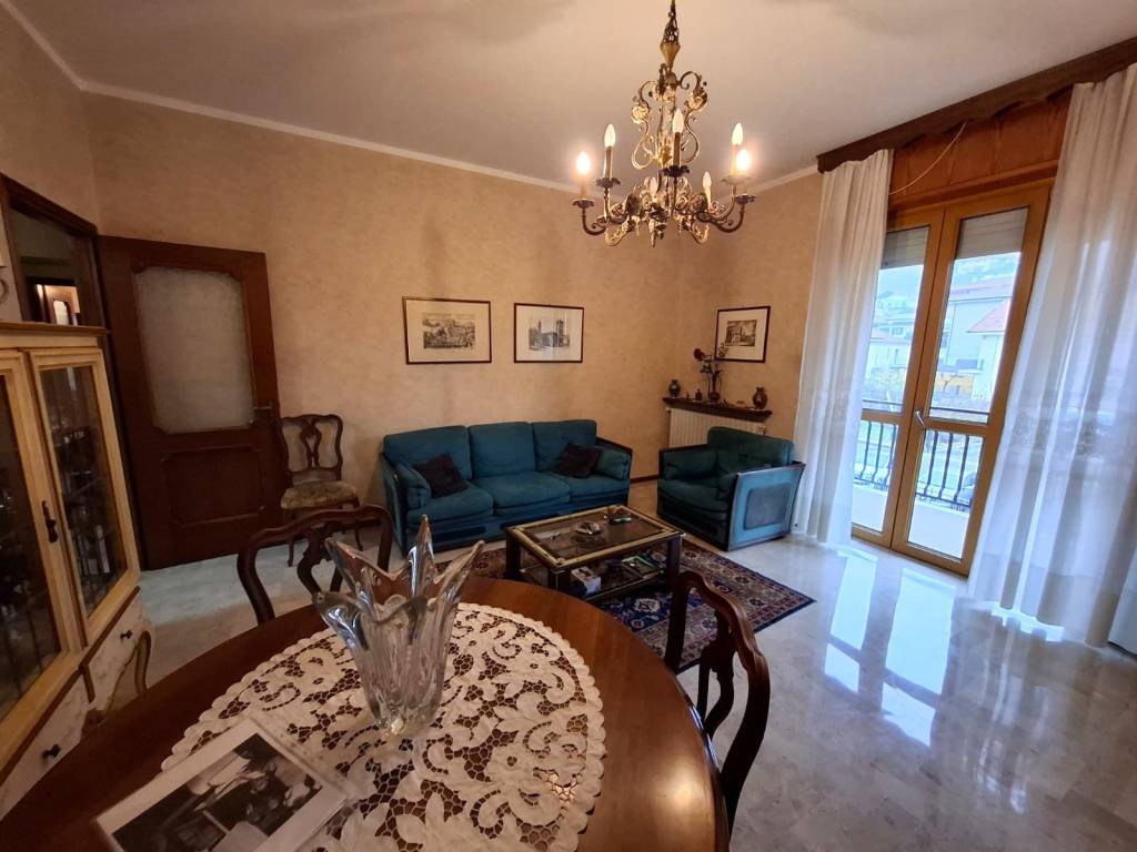 appartamento in vendita ad Alba