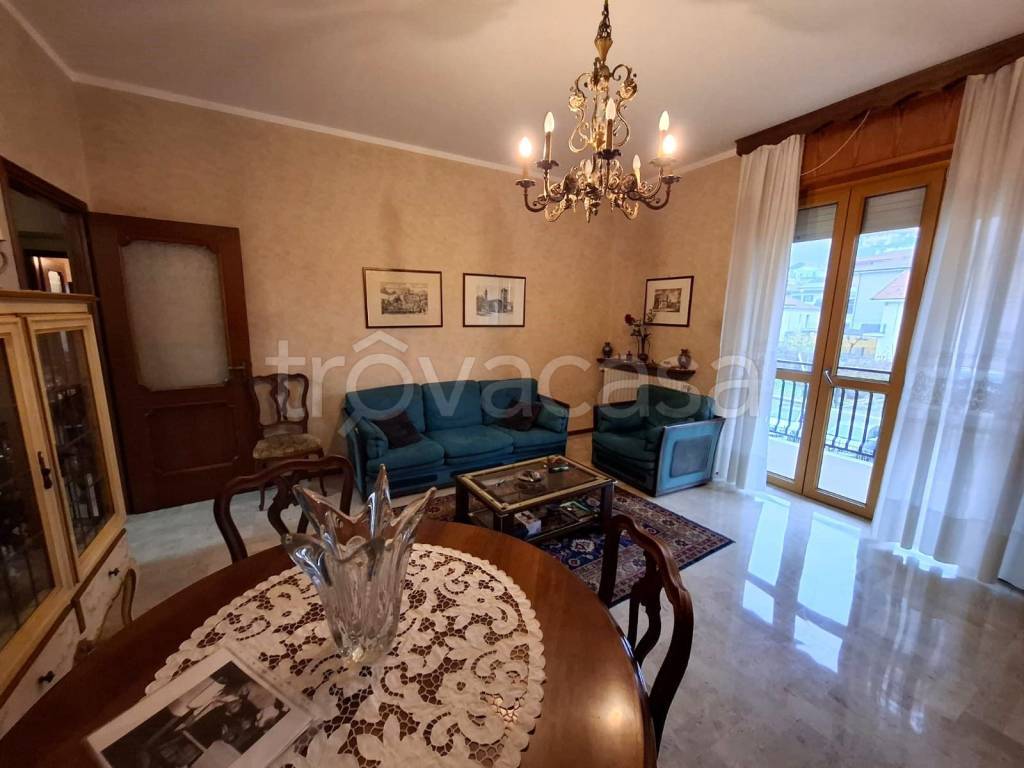 appartamento in vendita ad Alba