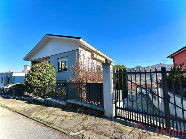 casa indipendente in vendita ad Alba
