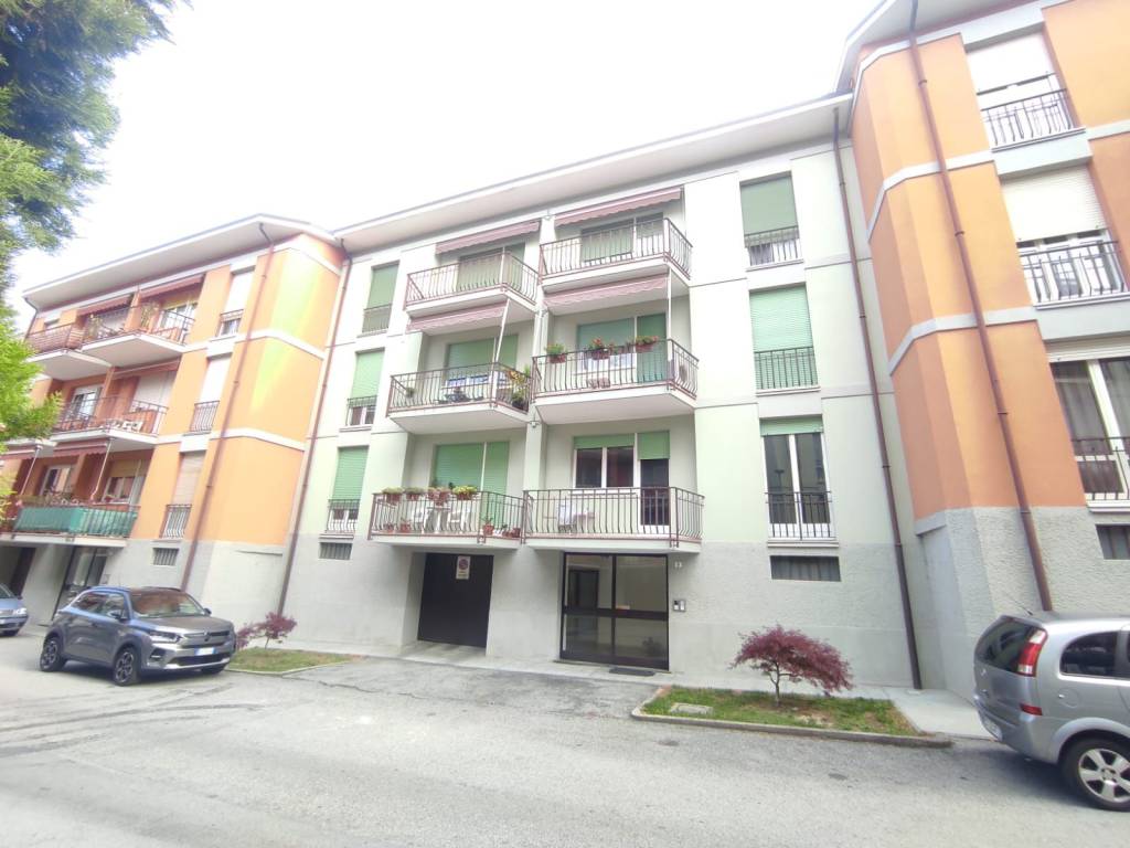 appartamento in vendita ad Alba