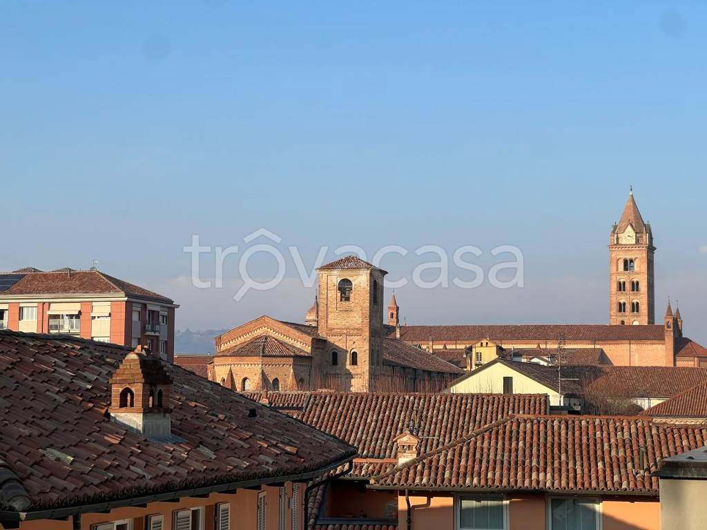 appartamento in vendita ad Alba