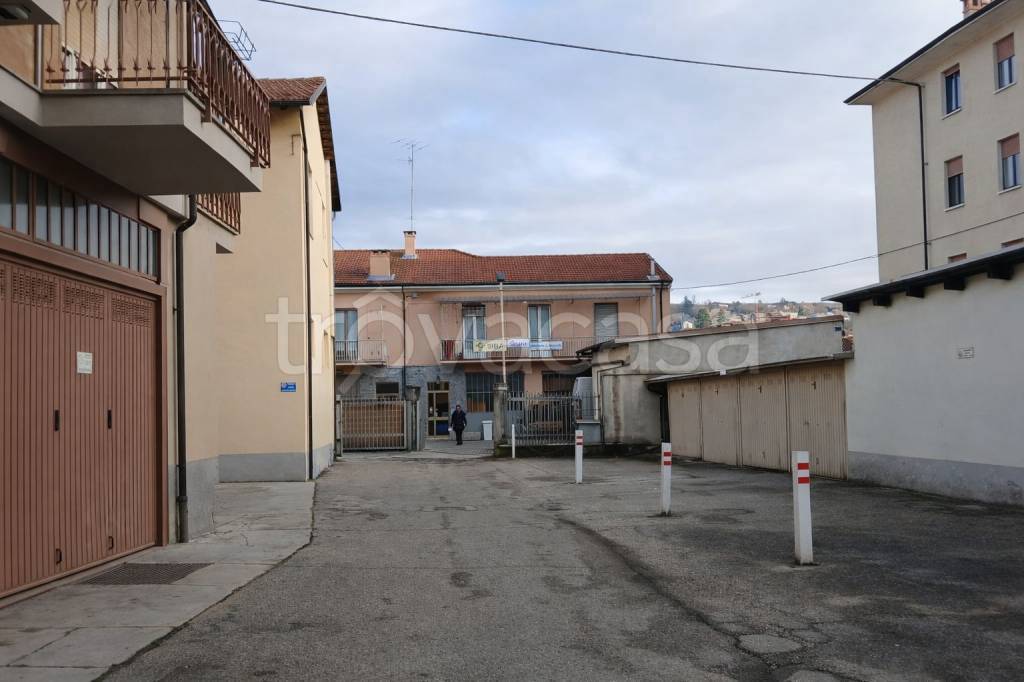 appartamento in vendita ad Alba