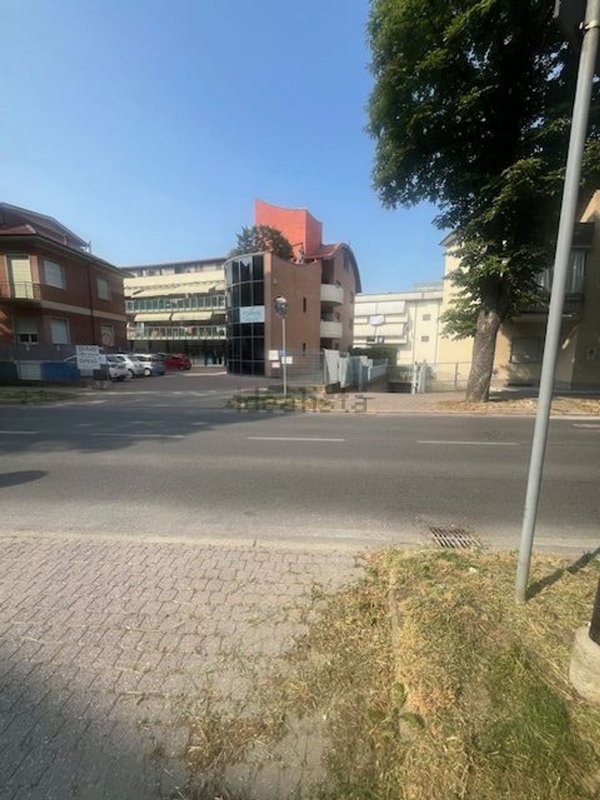 appartamento in vendita ad Alba in zona Mussotto