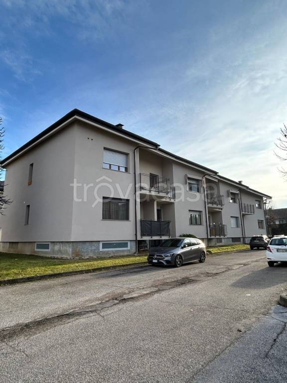 appartamento in vendita ad Alba