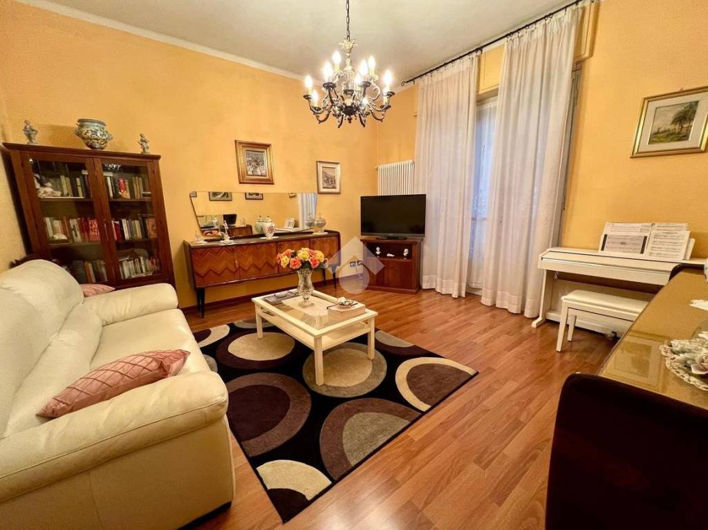 appartamento in vendita ad Alba