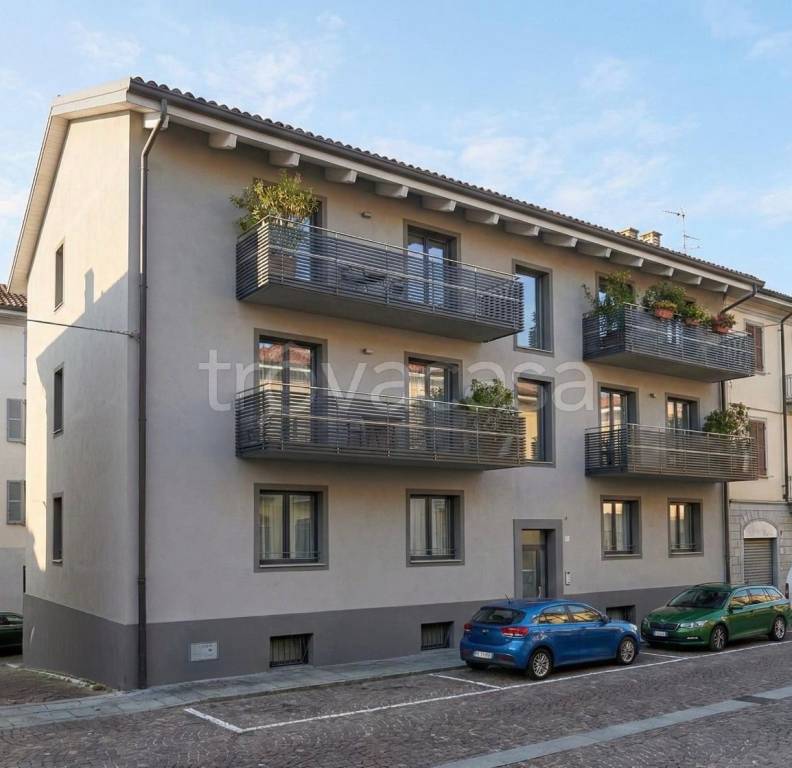 appartamento in vendita ad Alba