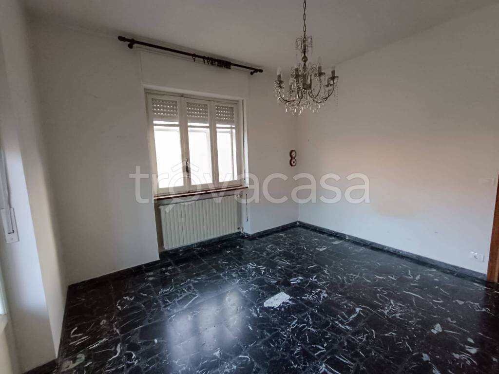 casa indipendente in vendita ad Alba