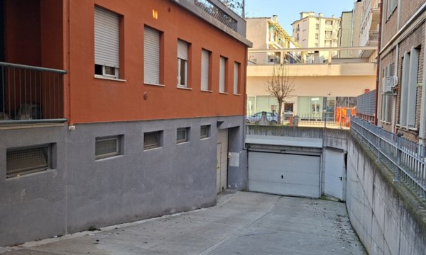 ufficio in vendita ad Alba