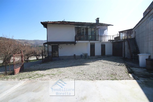 casa indipendente in vendita ad Alba