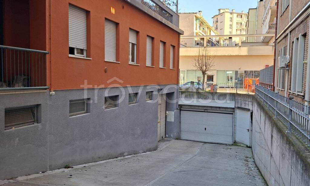 ufficio in vendita ad Alba