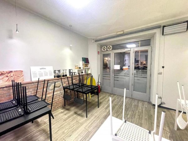 locale di sgombero in vendita ad Alba