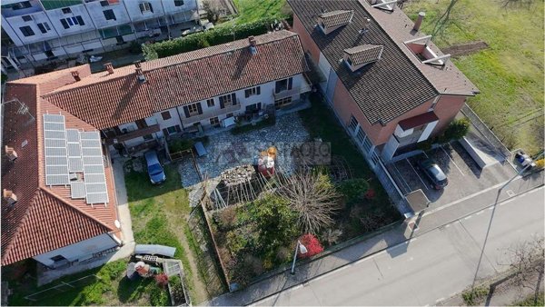 pentavano in vendita ad Alba