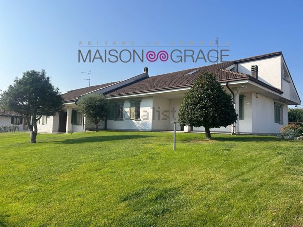 casa indipendente in vendita ad Alba