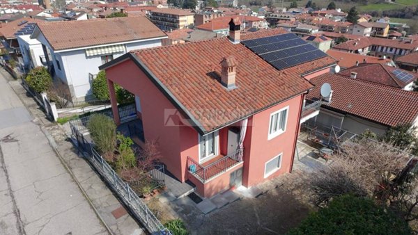 casa indipendente in vendita ad Alba