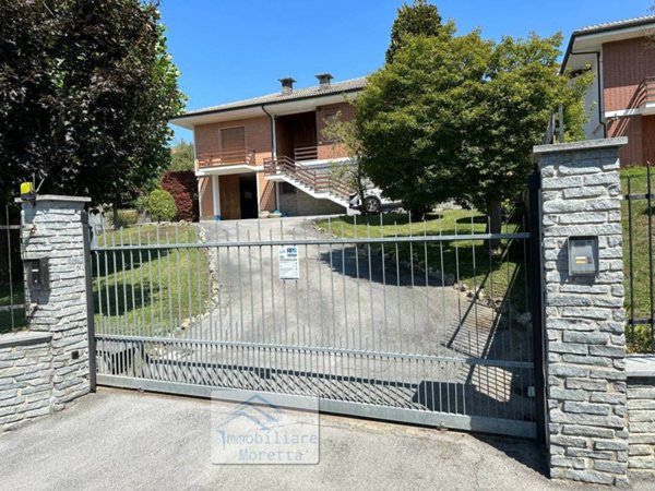 casa indipendente in vendita ad Alba