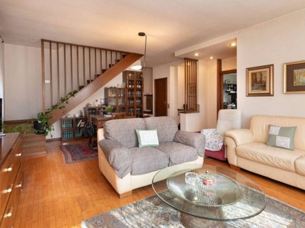 casa indipendente in vendita ad Alba