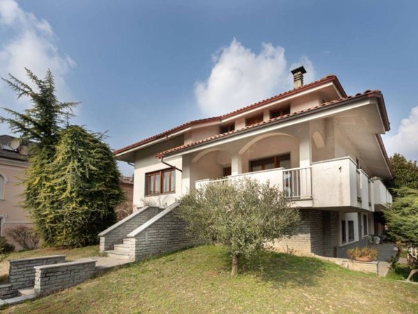 casa indipendente in vendita ad Alba