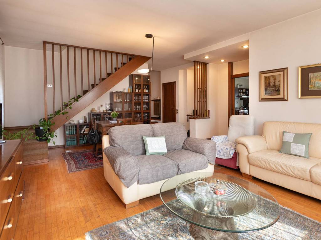 casa indipendente in vendita ad Alba
