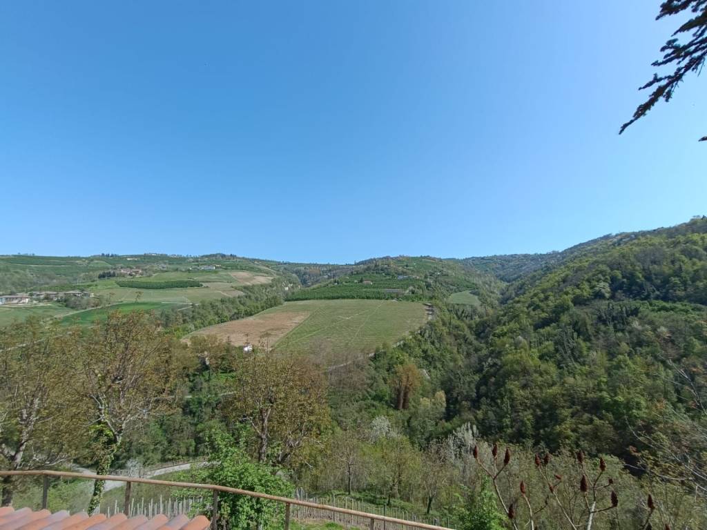 casa indipendente in vendita ad Alba