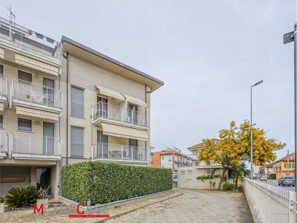 appartamento in vendita ad Alba in zona Mussotto