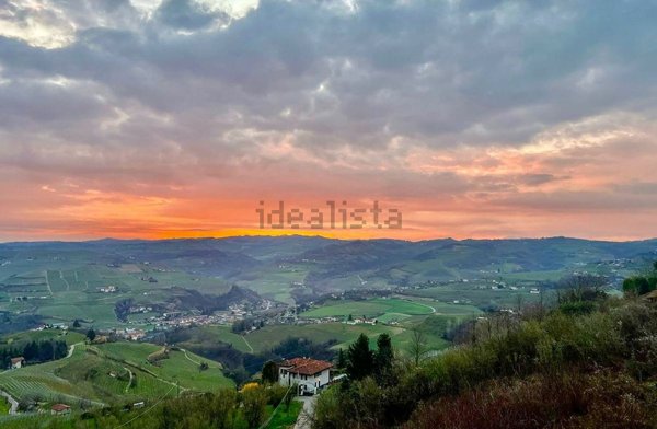 casa indipendente in vendita ad Alba