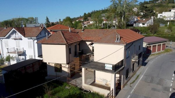 casa indipendente in vendita ad Alba