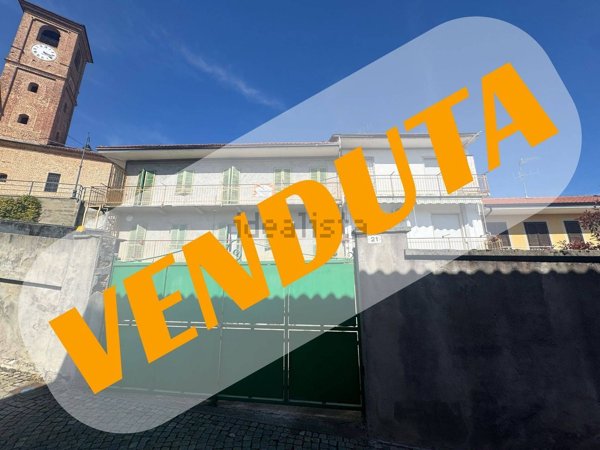 casa indipendente in vendita ad Alba
