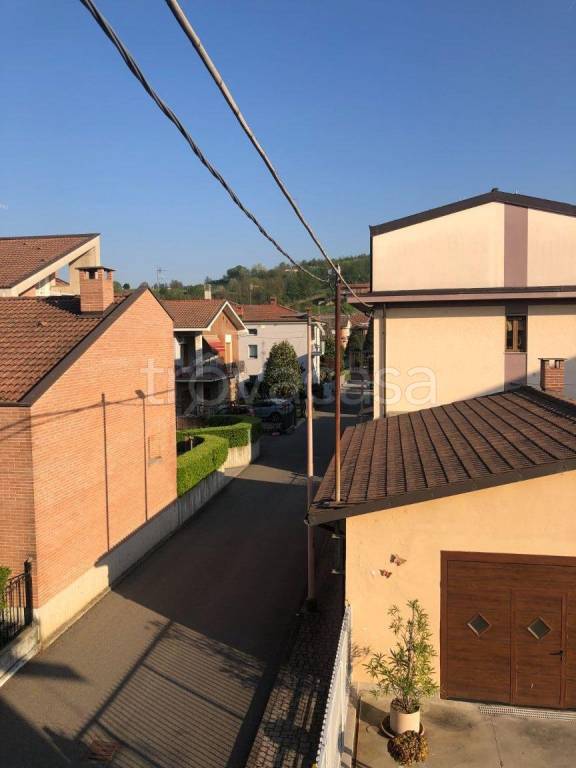 casa indipendente in vendita ad Alba