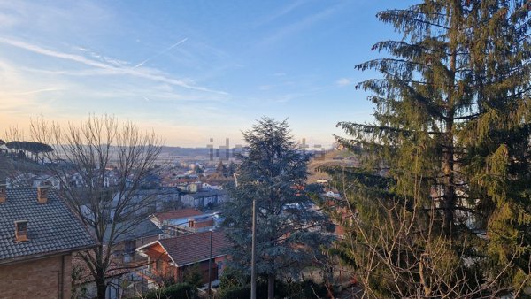 casa indipendente in vendita ad Alba