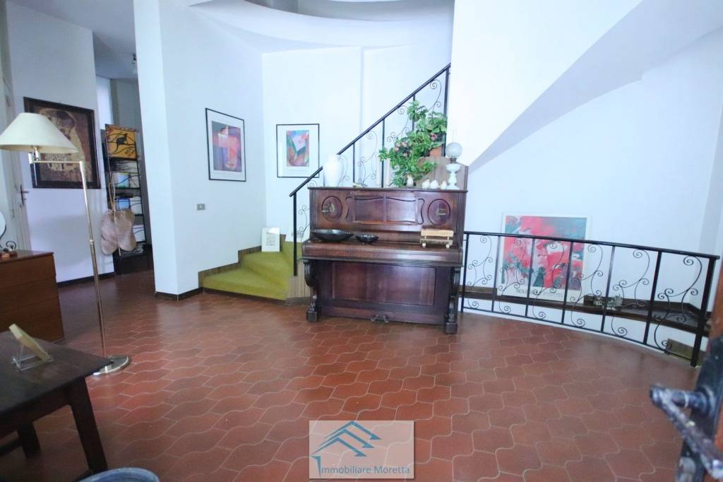 casa indipendente in vendita ad Alba