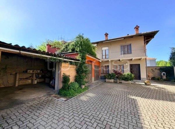 casa indipendente in vendita ad Alba