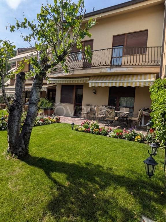 casa indipendente in vendita ad Alba