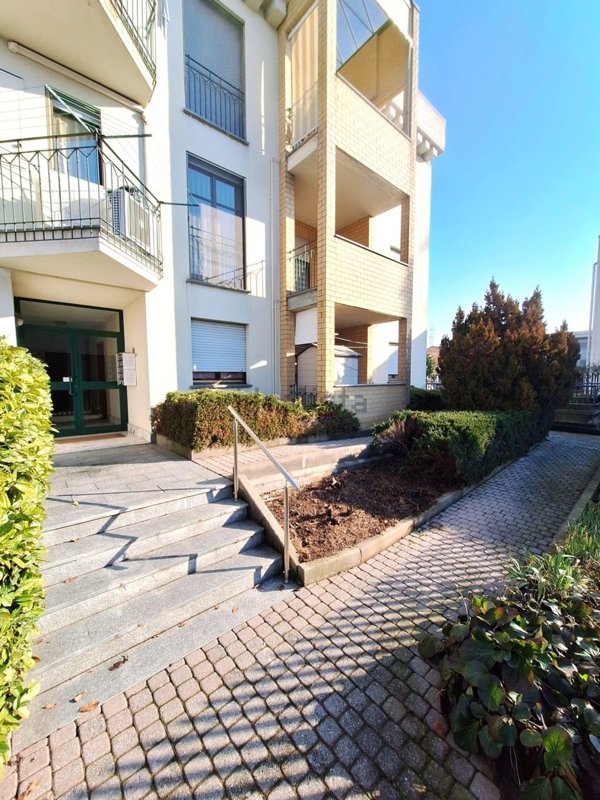 appartamento in vendita ad Alba in zona Mussotto