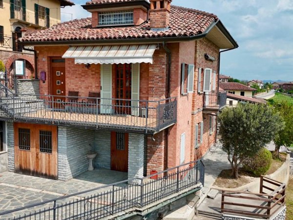 casa indipendente in vendita ad Alba